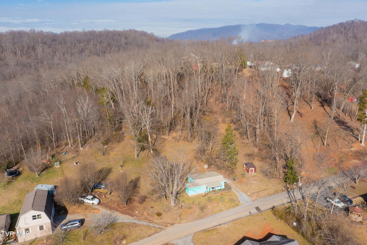 Property Photo: 221 Old Siam Road TN 37643