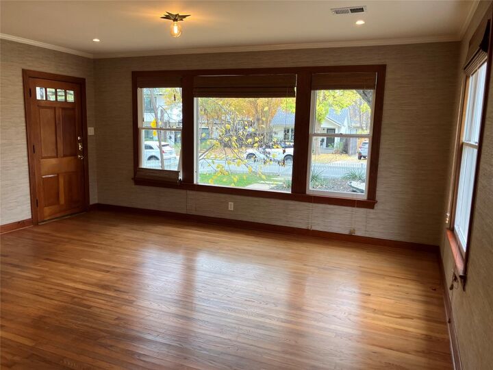 Property Photo:  1916 W 39th Street  TX 78731 