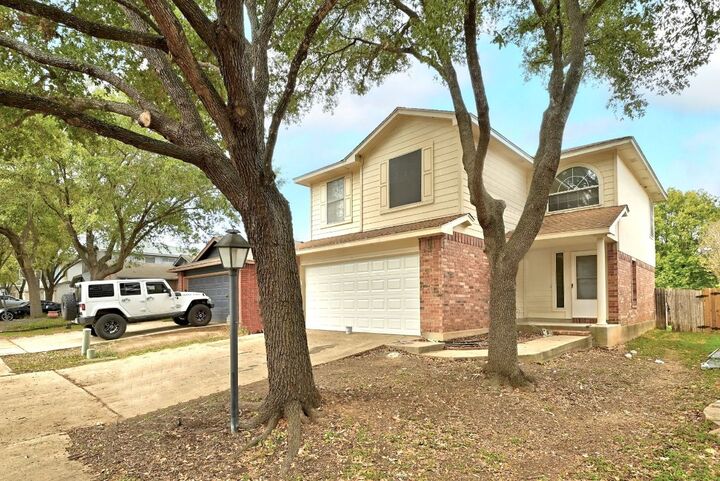 Property Photo:  1430 Sir Thopas Trail  TX 78748 
