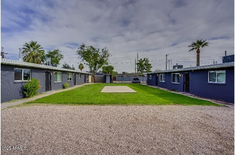 Property Photo:  1231 N Oleander Street  AZ 85288 