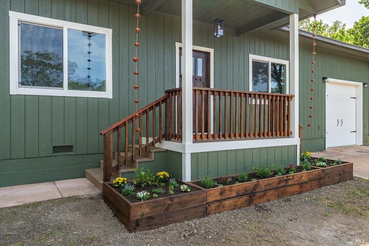 Property Photo:  1461 Ponderosa Way  CA 95470 