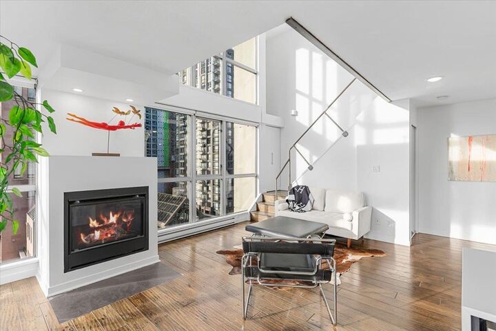 Photo de la propriété:  1238 Richards Street 801  BC V6B 6M6 