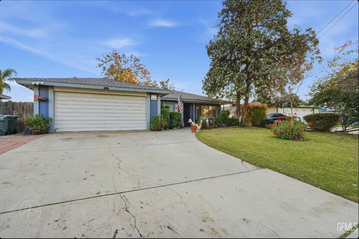 Property Photo:  4617 De Ette Avenue  CA 93313 