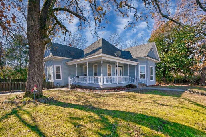 Property Photo:  602 Third Street  AR 71913 