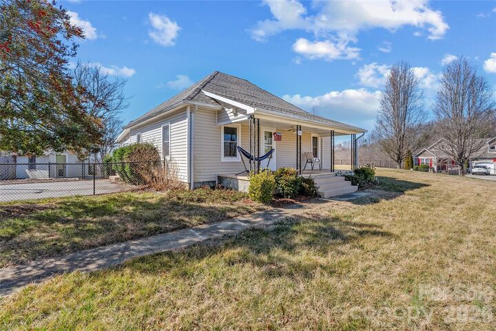 Property Photo:  21 Ben Owenby Road  NC 28730 