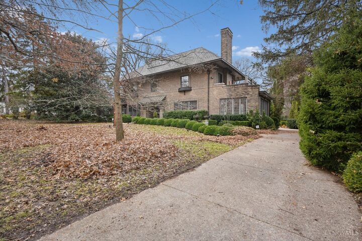 Property Photo: 4061 Beechwood Avenue OH 45229