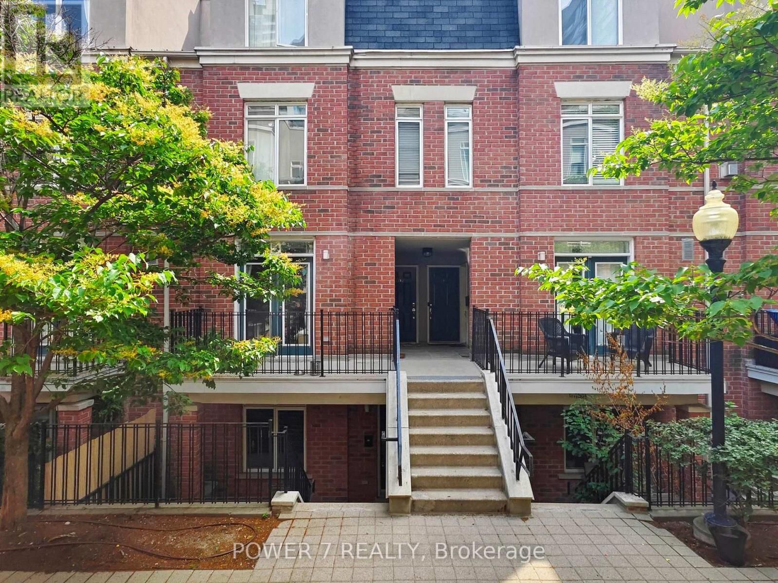 Property Photo:  415 Jarvis Street 147  ON M4Y 3C1 
