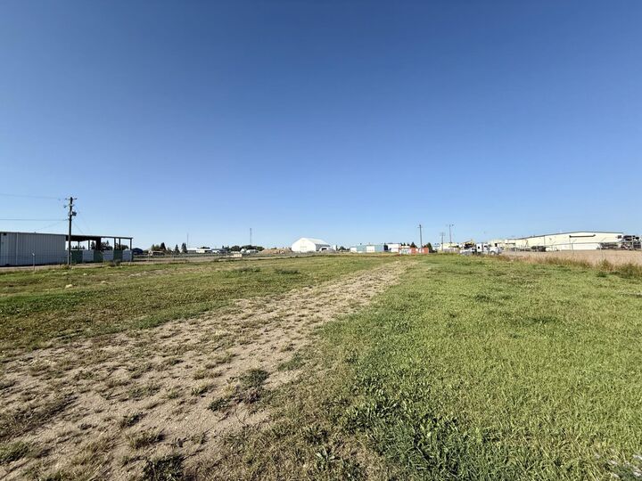 Property Photo:  5502  46 Street  AB T0A 3A2 