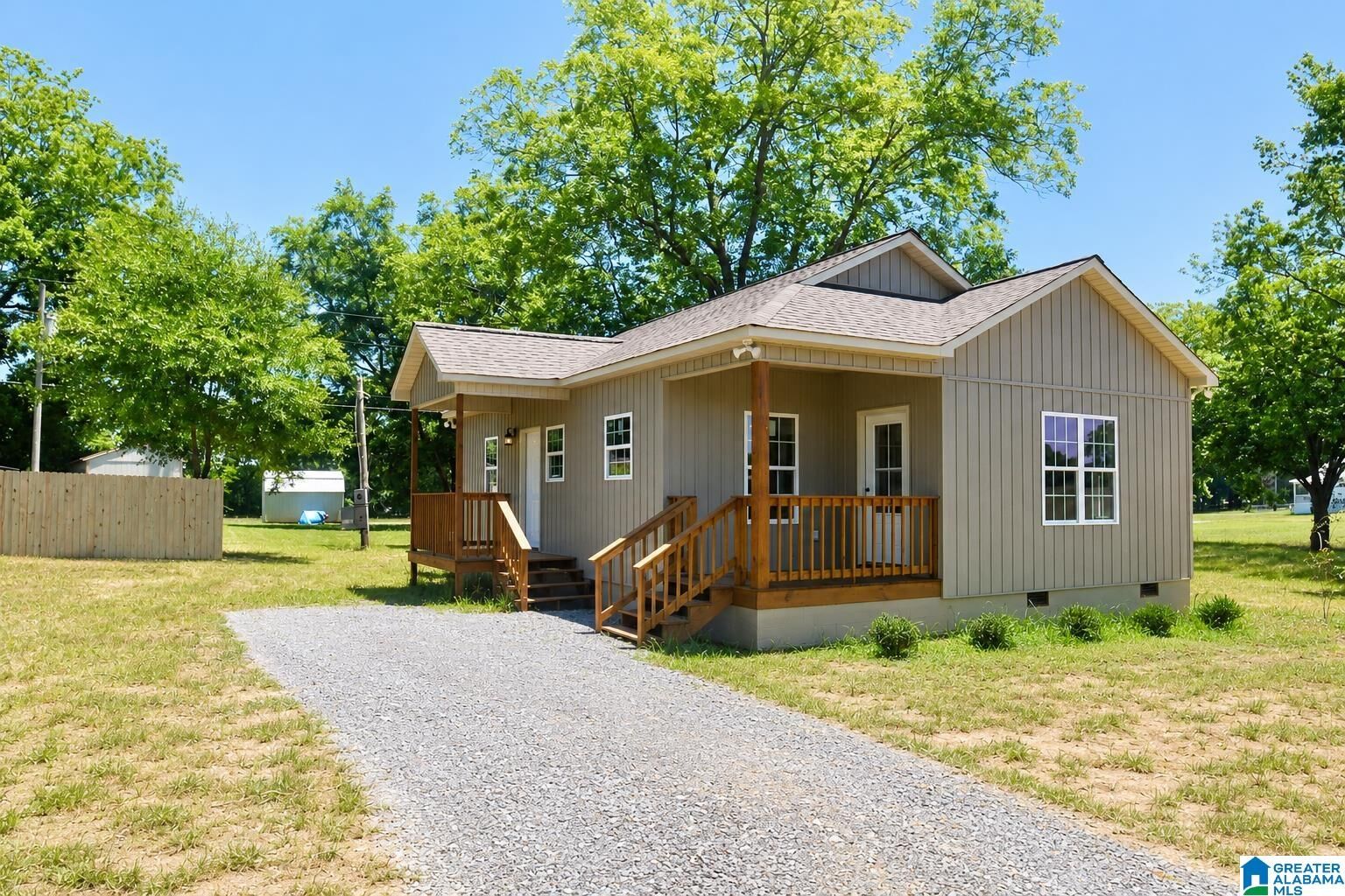 Property Photo: 730 County Road 1526 AL 35058
