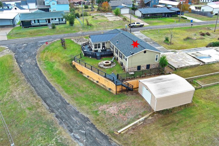 Property Photo: 121 Read Oak TX 77360