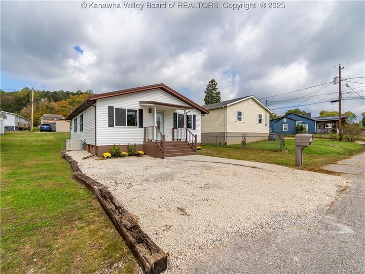 Property Photo: 2490 Montana Avenue WV 25526