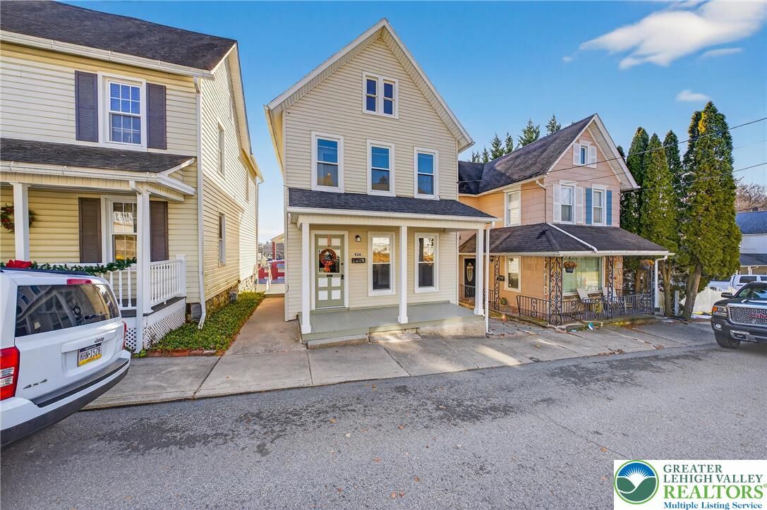 Property Photo:  526 Brown Avenue  PA 18013 