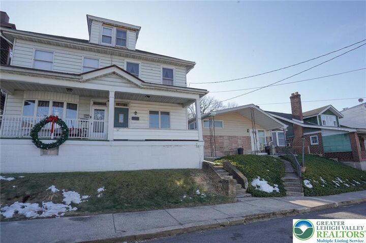 Property Photo:  418 Arlington Street  PA 18252 