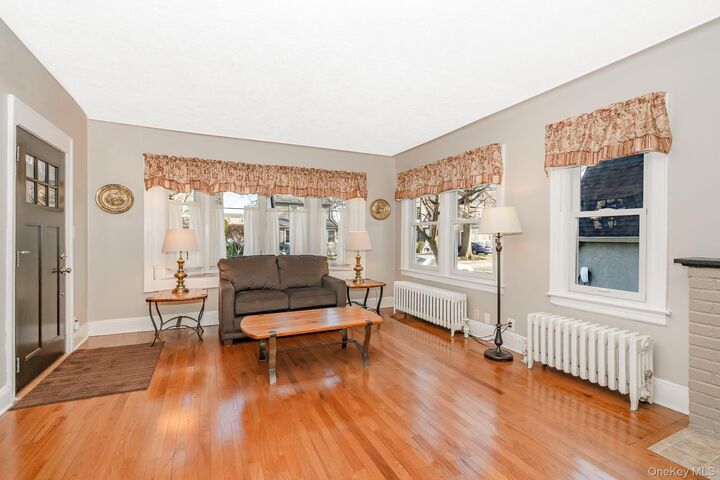 Property Photo:  347 Wellington Road  NY 11501 