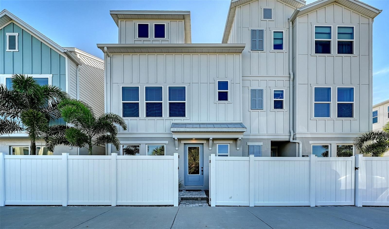 Property Photo: 2604 Wirts Court FL 34237