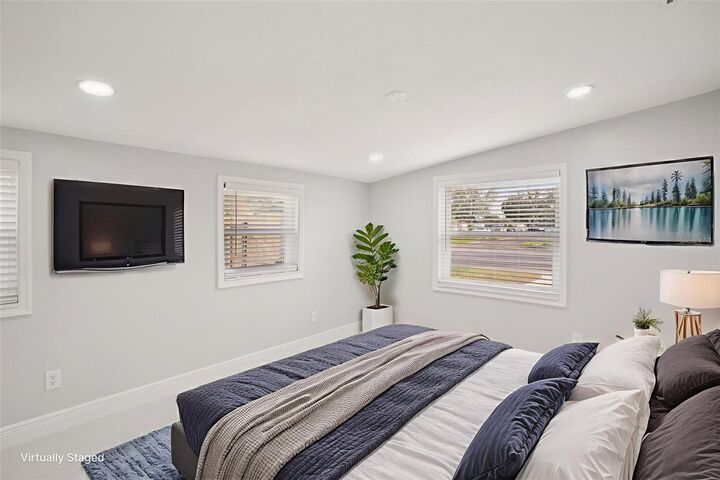 Property Photo:  10120 Alambra Avenue  FL 33619 