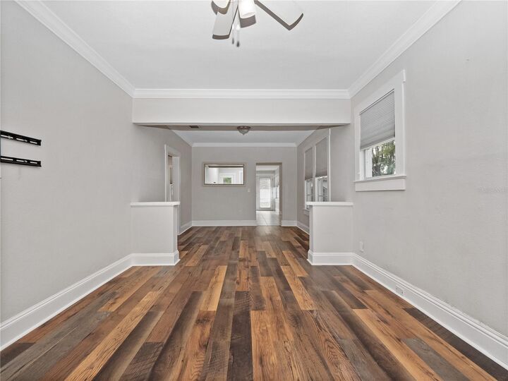 Property Photo:  18 W Vining Street  FL 34787 