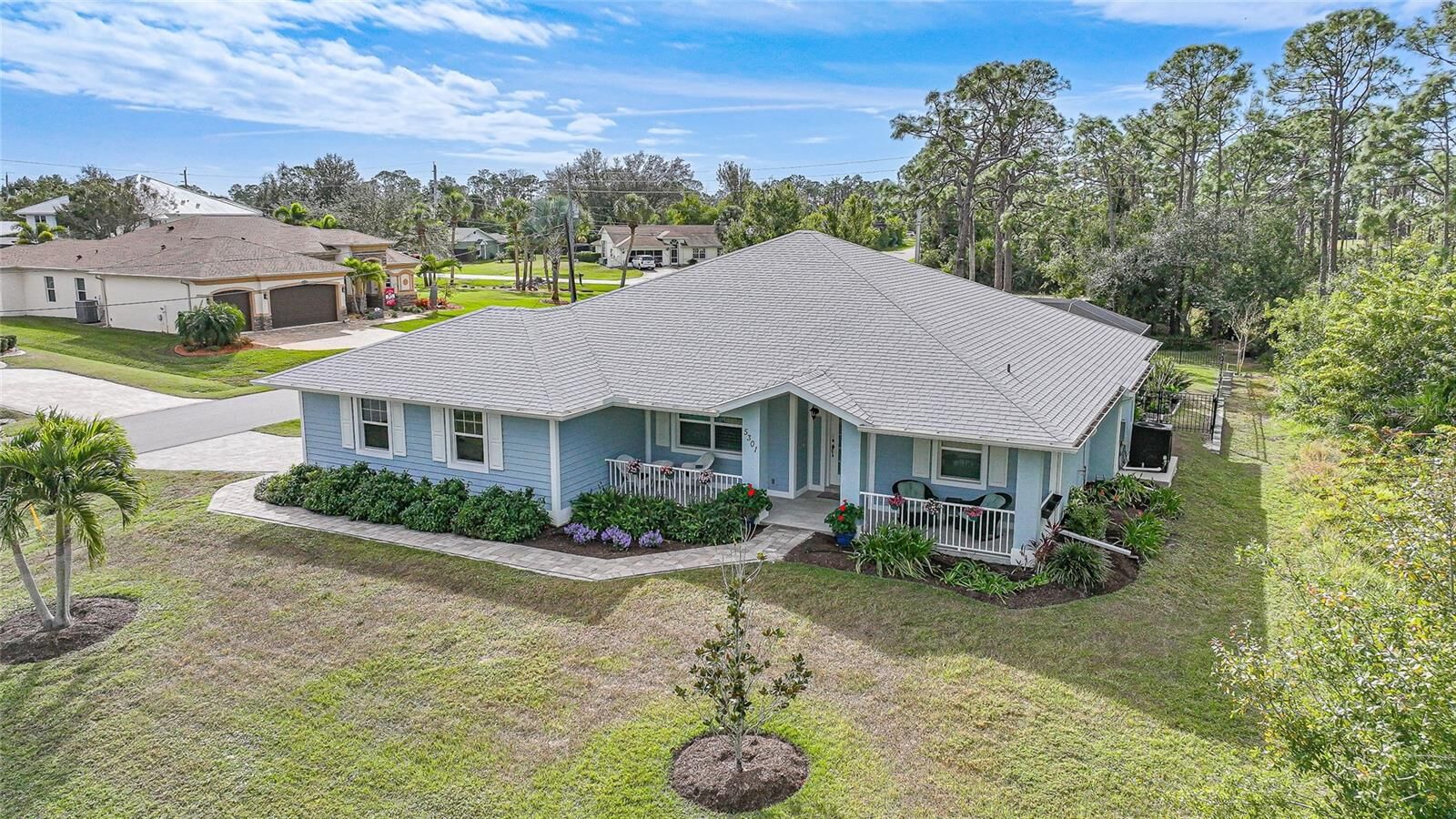 Property Photo:  5301 Noyes Lane  FL 33981 