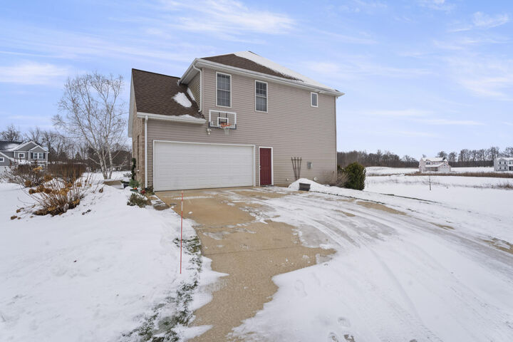 Property Photo:  5994 Vrana Drive  MI 49103 