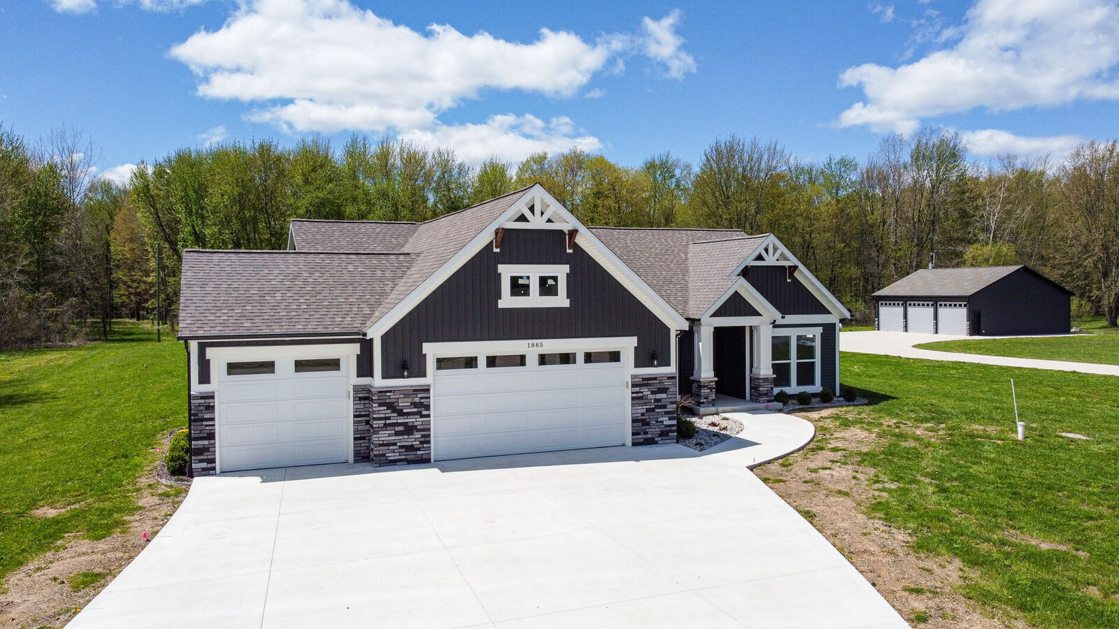 Property Photo:  1885 Shaw Road  MI 49303 