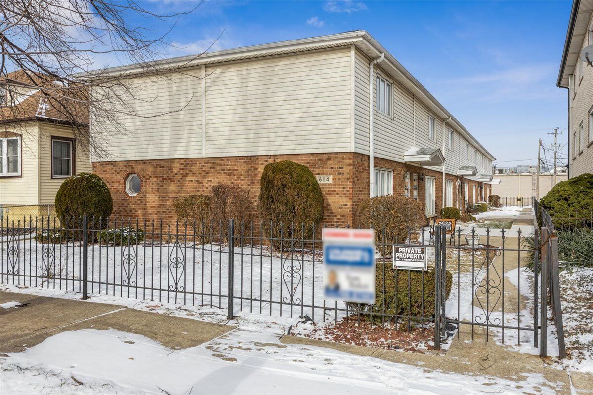 Property Photo:  6114 W 55th Street 5  IL 60638 