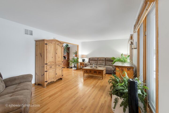 Property Photo:  2821 Abbington Drive  IL 60451 