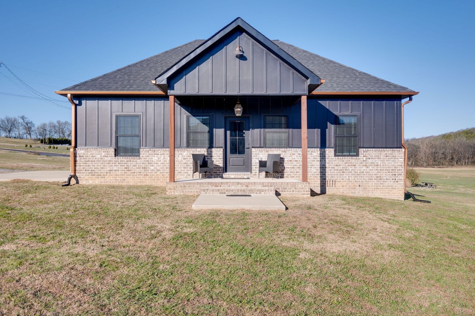 Property Photo:  407 Shelbyville Hwy  TN 37334 