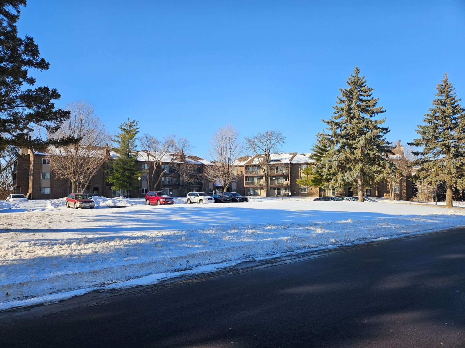 Property Photo:  3425 Golfview Drive 112  MN 55123 