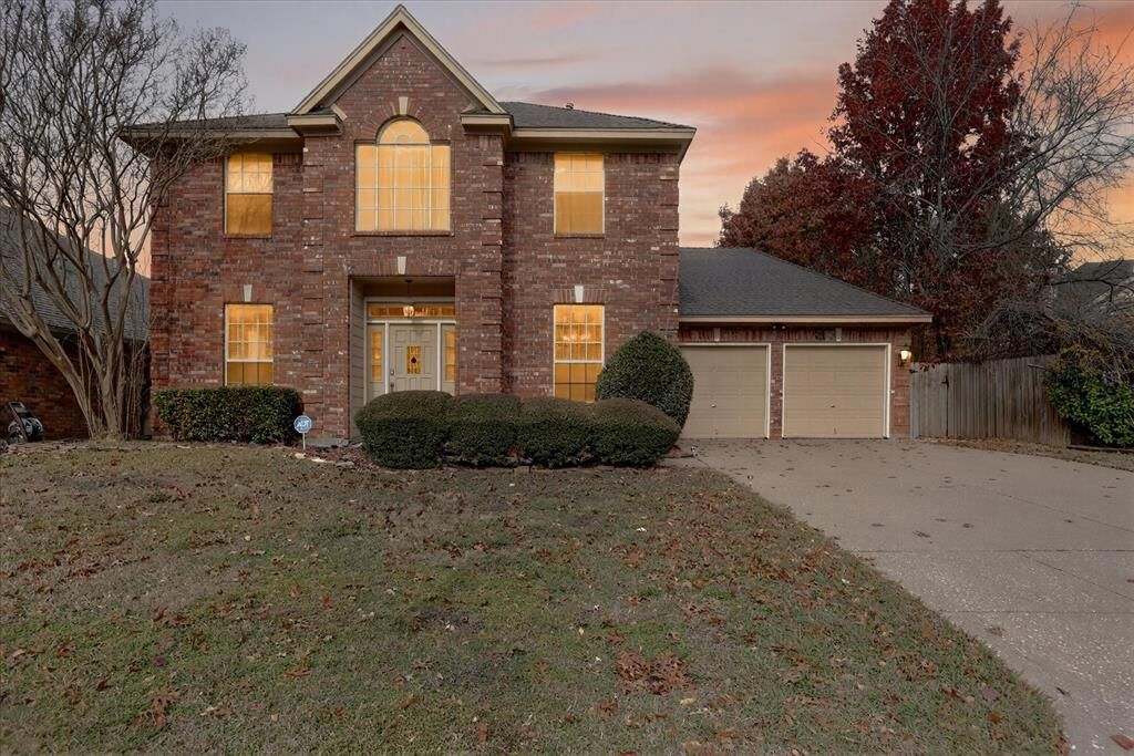 Property Photo:  6114 Pinwood Circle  TX 76001 
