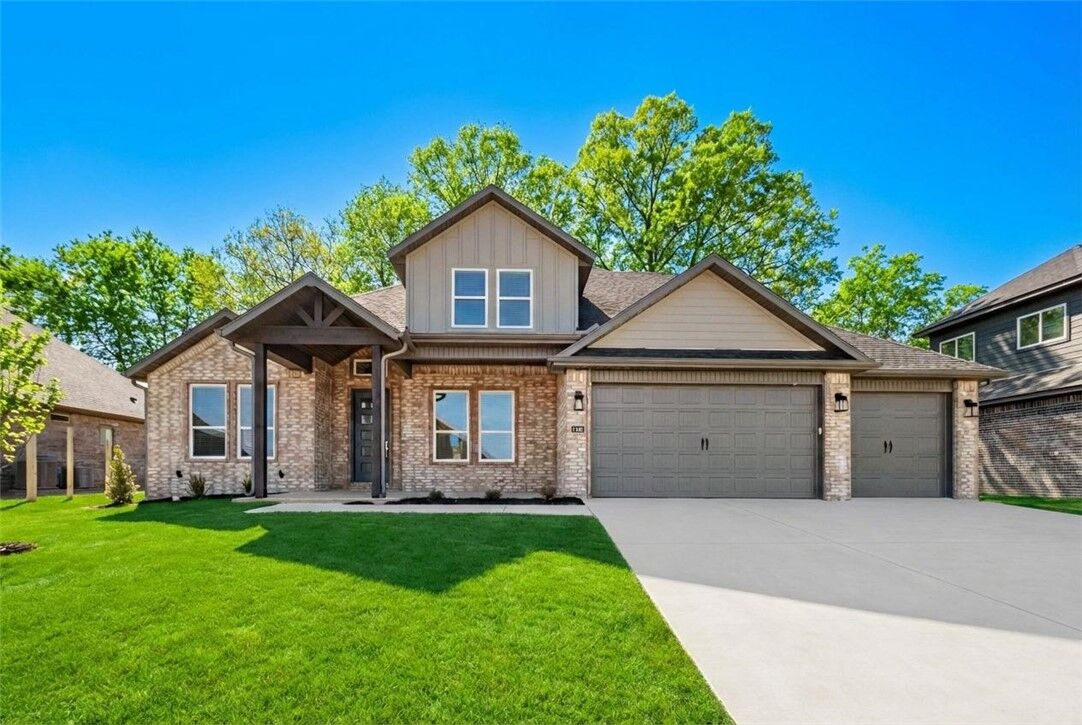 Property Photo:  1331 Greyback Lane  AR 72719 