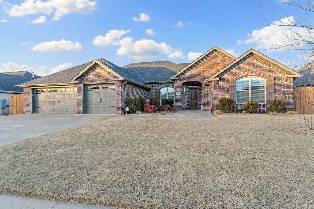 Property Photo:  320 Chaparral Street  AR 72719 