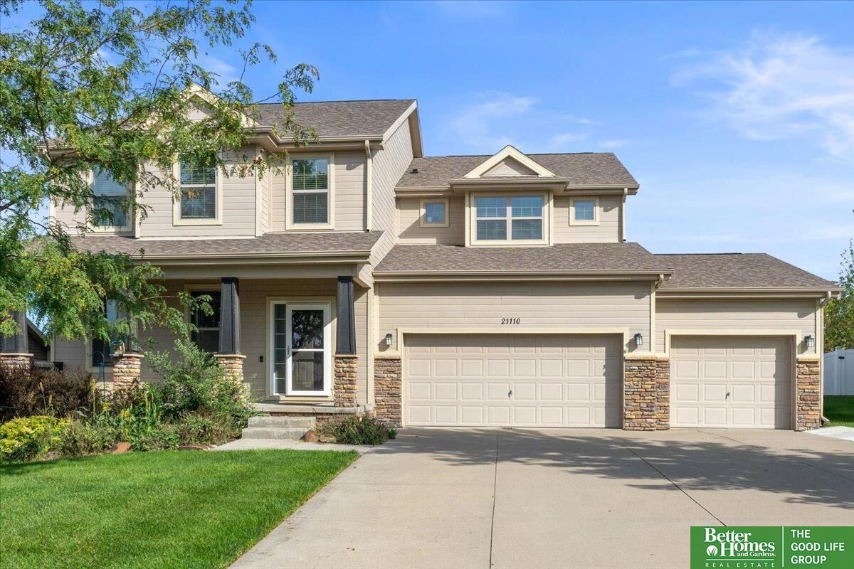 Property Photo:  21110 Buchanan Parkway  NE 68028 