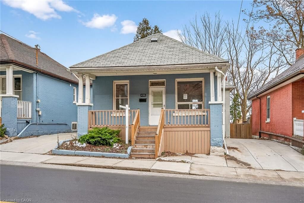 Property Photo:  495 Charlton Avenue E  ON L8N 1Z4 