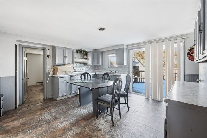 Property Photo: 26 Vernon St MA 01040