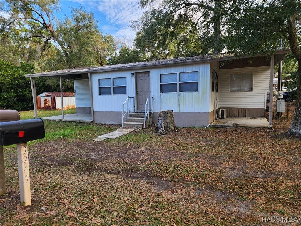 Property Photo:  3245 E Wagon Trail  FL 34442 