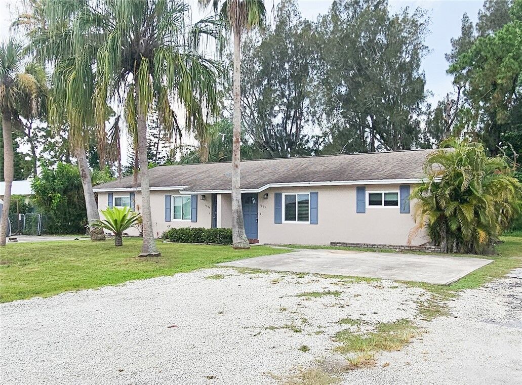 Property Photo: 1527 41st Avenue FL 32960