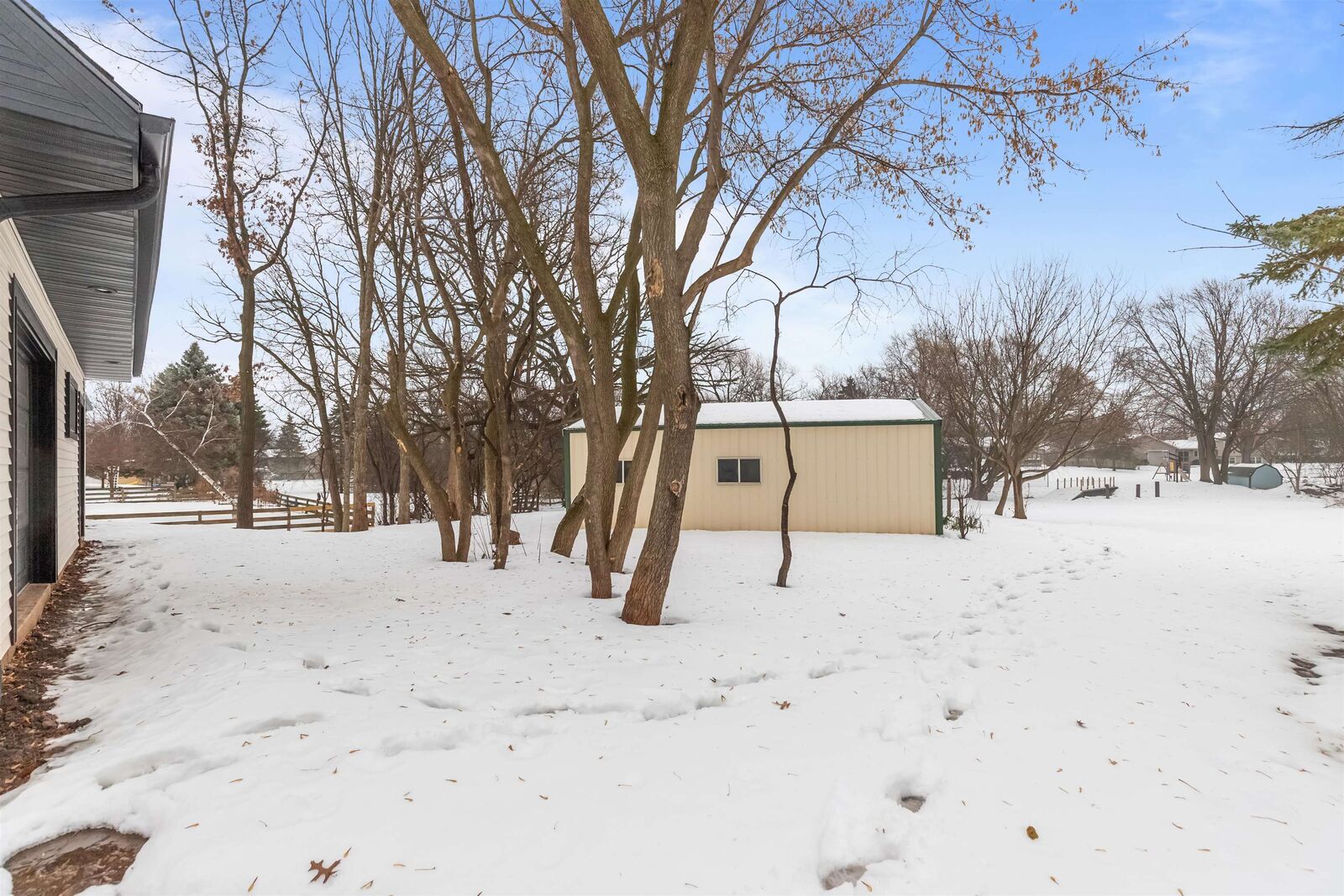 Property Photo: 2849 Ruschfield Drive WI 54904
