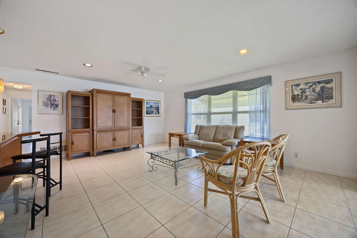 Property Photo:  275 High Point Court D  FL 33435 