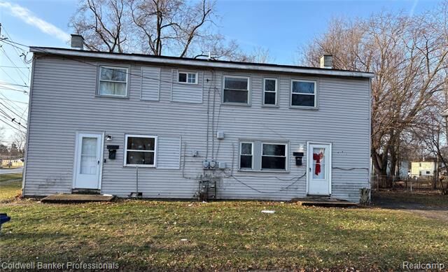 Property Photo:  2340 Deerfield Court  MI 48186 