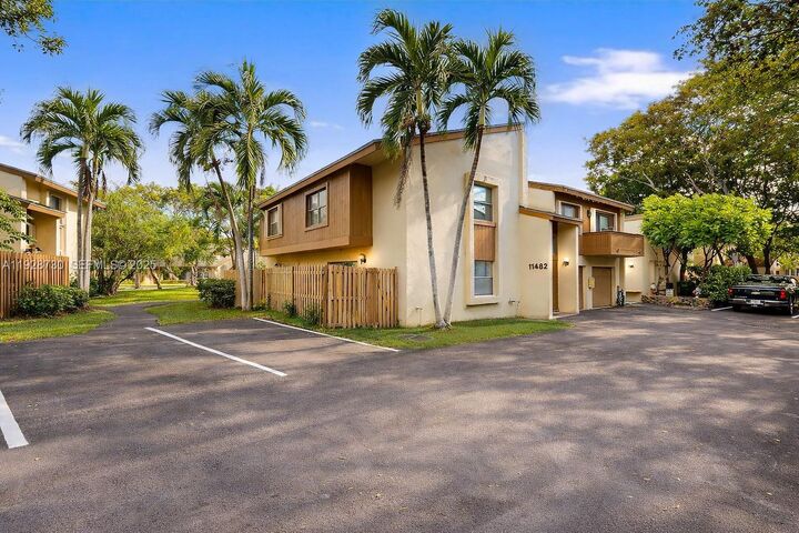 Property Photo: 11482 SW 109th Rd 29C FL 33176