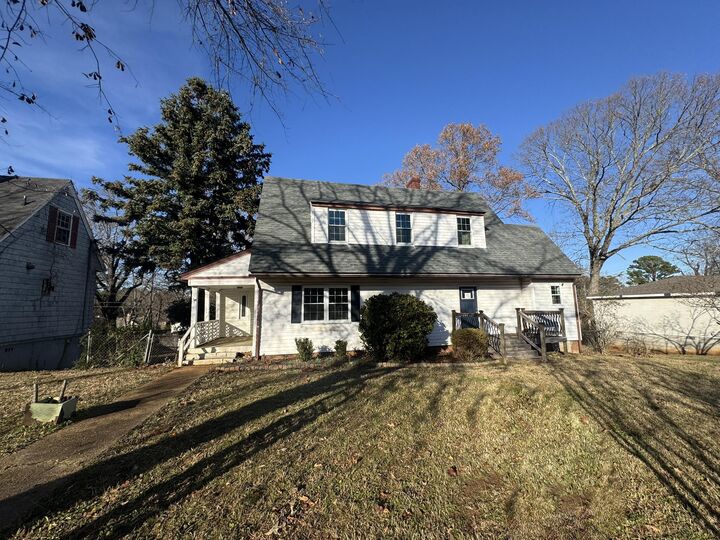 Property Photo:  1629 Ridge Dr  AL 35660 - SHEFFIEL 