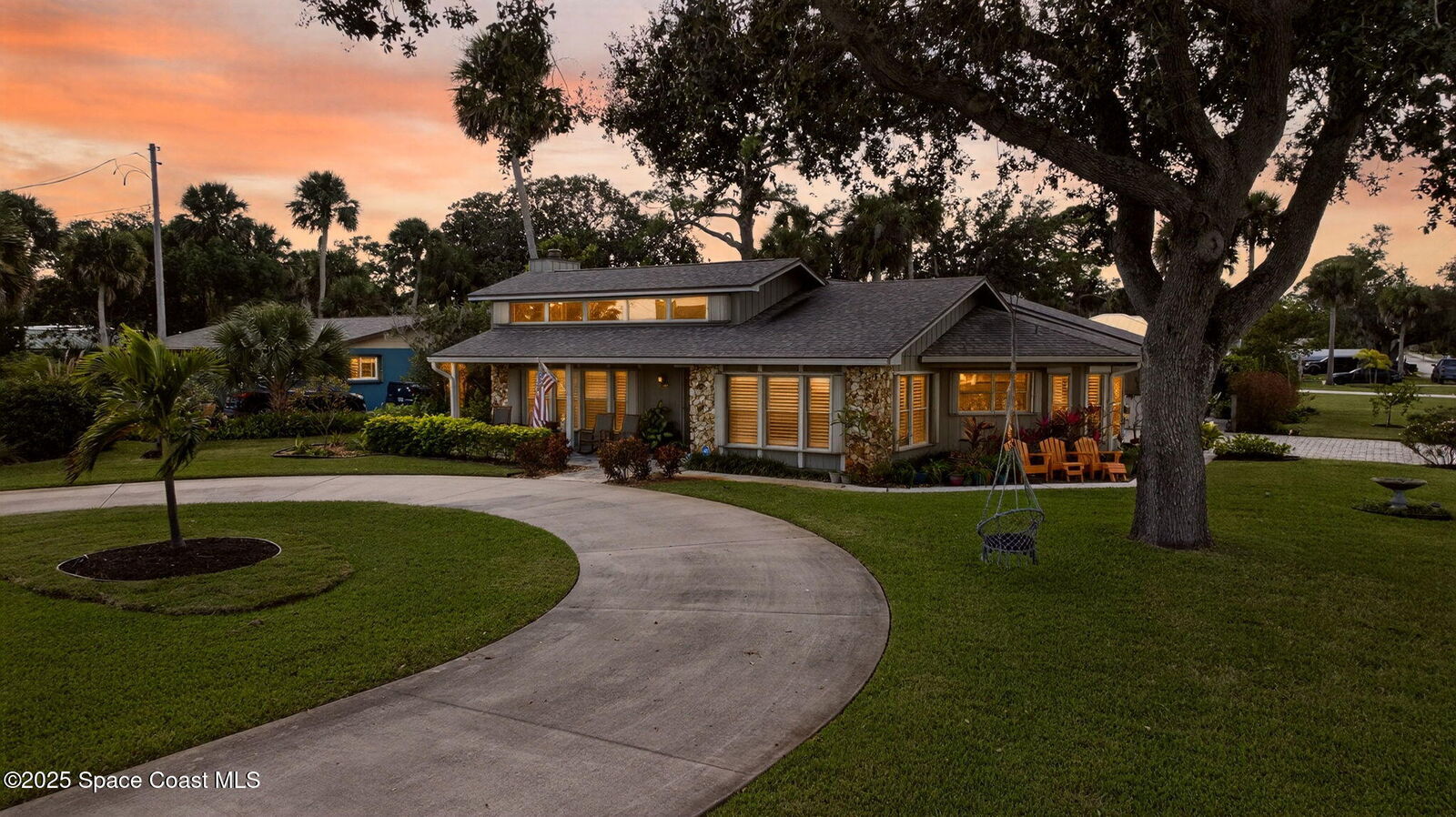 Property Photo:  1100 S Riverside Drive  FL 32132 