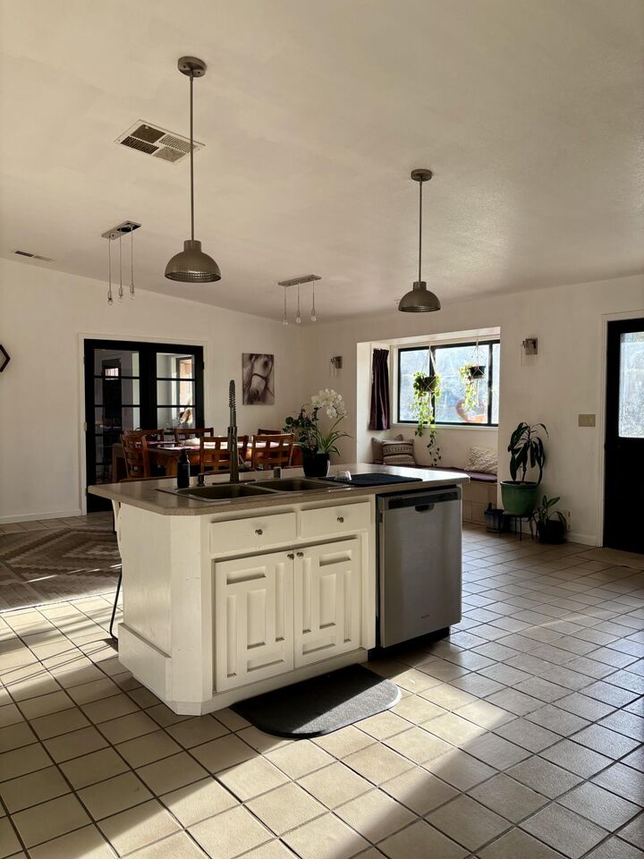 Property Photo:  31338 Dahlem Drive  CA 93221 