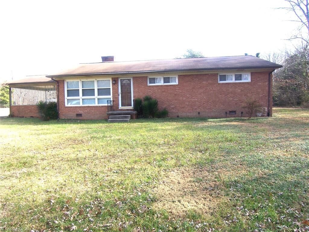 Property Photo:  2533 E Woodlyn Way  NC 27407 