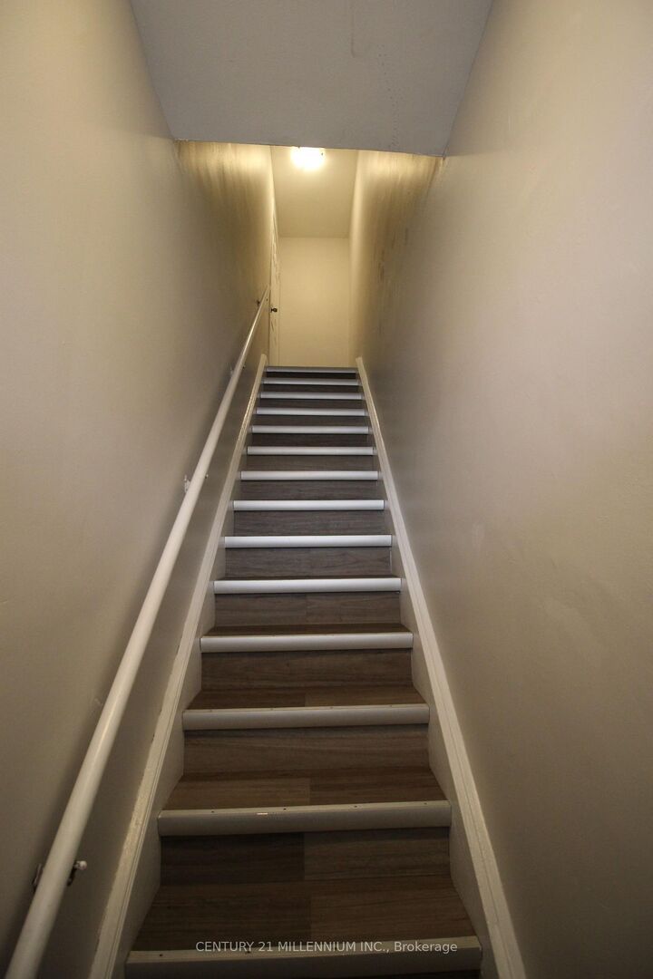 Property Photo:  2991 Islington Avenue Upper  ON M9L 2K9 