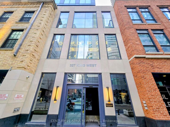 Property Photo:  327 King Street 1902  ON M5V 0W7 