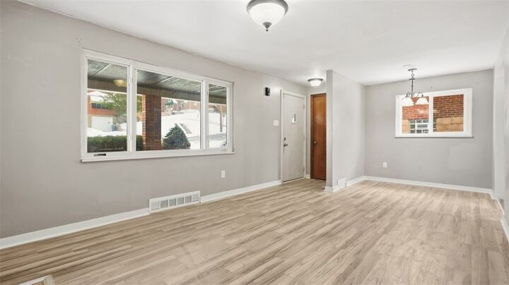 Property Photo:  900 McCleary St  PA 15132 