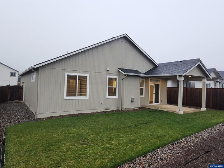 Property Photo:  2798 Essex Av NW  OR 97321 