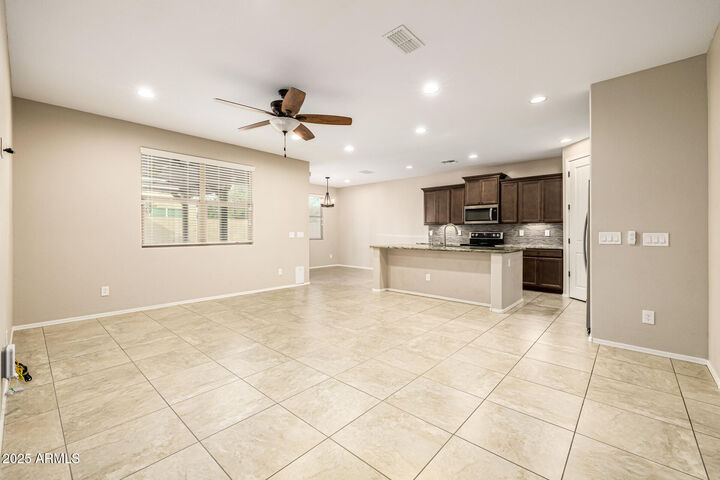 Property Photo:  274 E Vicenza Drive  AZ 85140 