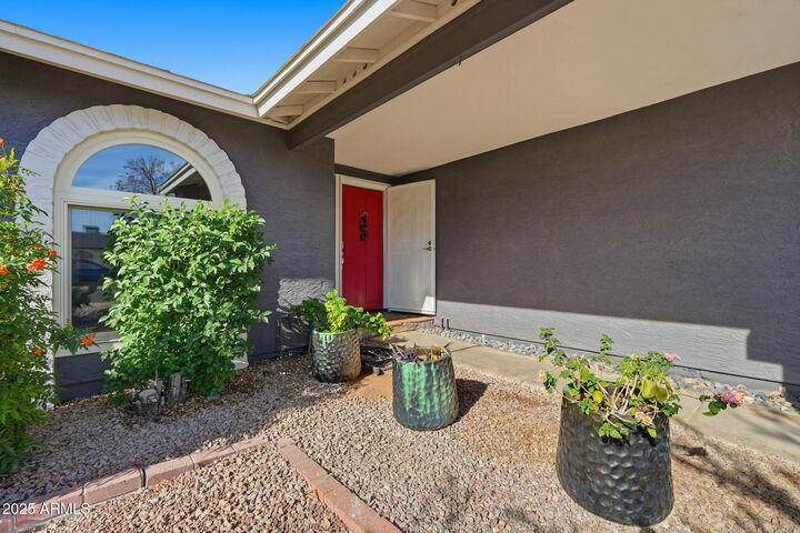 Property Photo:  1504 N Iowa Street  AZ 85225 